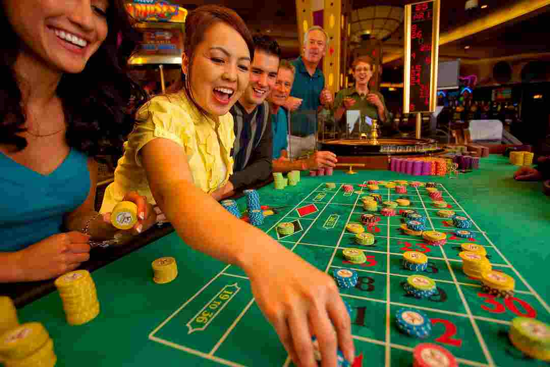 Người Việt chơi Casino O Samet tại biên giới Việt Nam - Campuchia