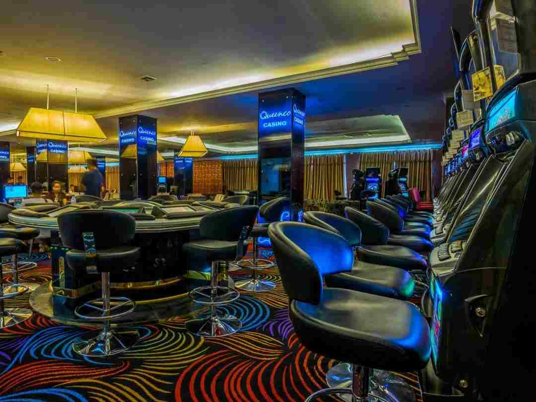 Tha hồ lựa chọn các trò chơi điện tử tại Queenco Hotel and Casino